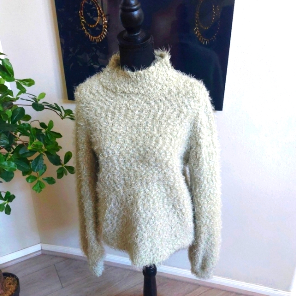 CATO Ladies Light weight Longsleeve Sweater Size Medium.